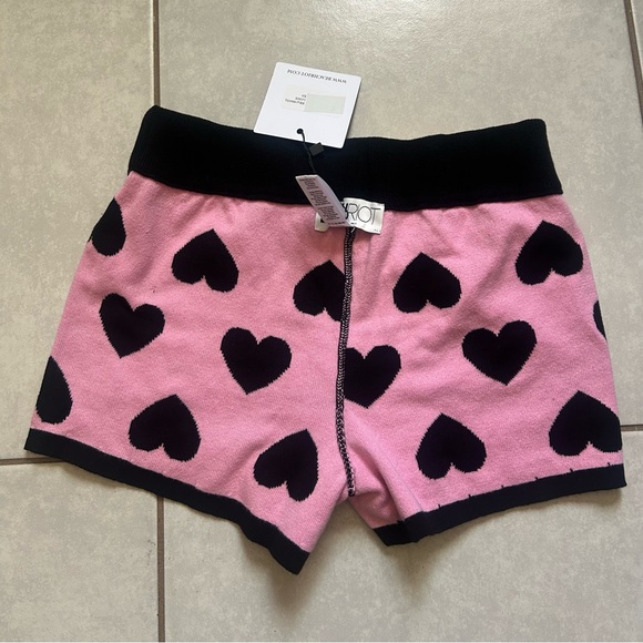 Beach Riot Balboa Hearts shorts - Picture 9 of 9